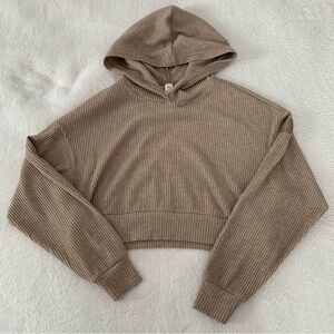 Women’s XS ALO YOGA Muse Ribbed Cropped Hoodie Sweatshirt in Gravel Heather Tan